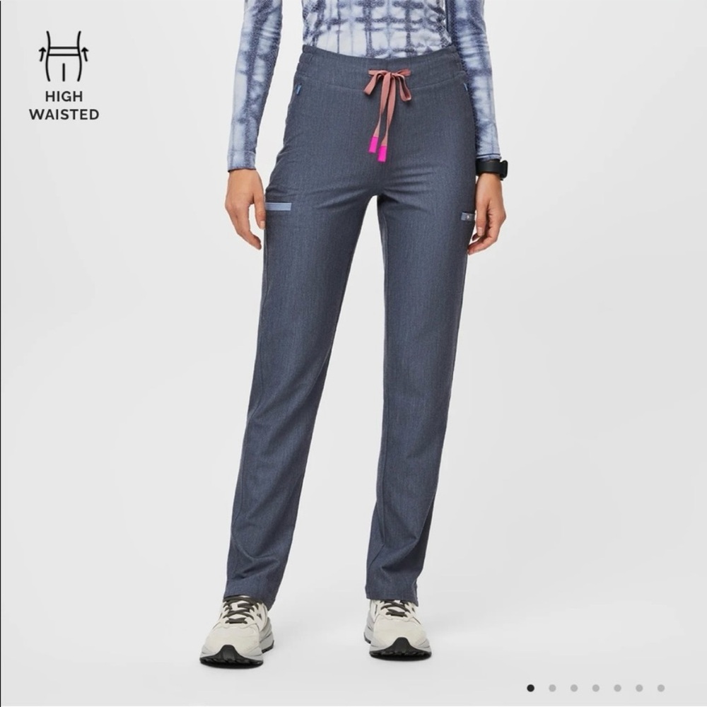 FIGS • Evan Scrub Pants • Heather Denim • Medium